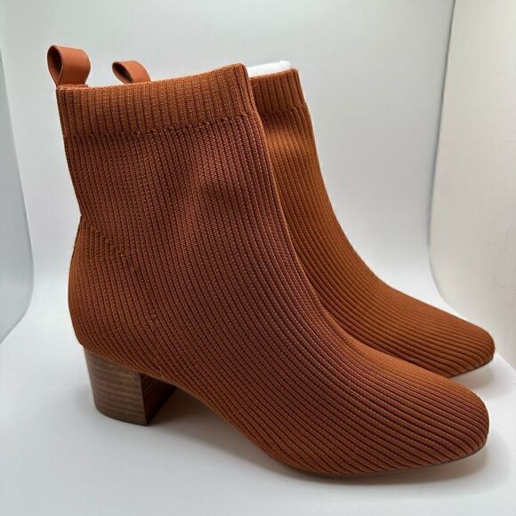 CUSHIONAIRE Women's Stretch bootie +Memory Foam 8 TAN - Picture 1 of 7